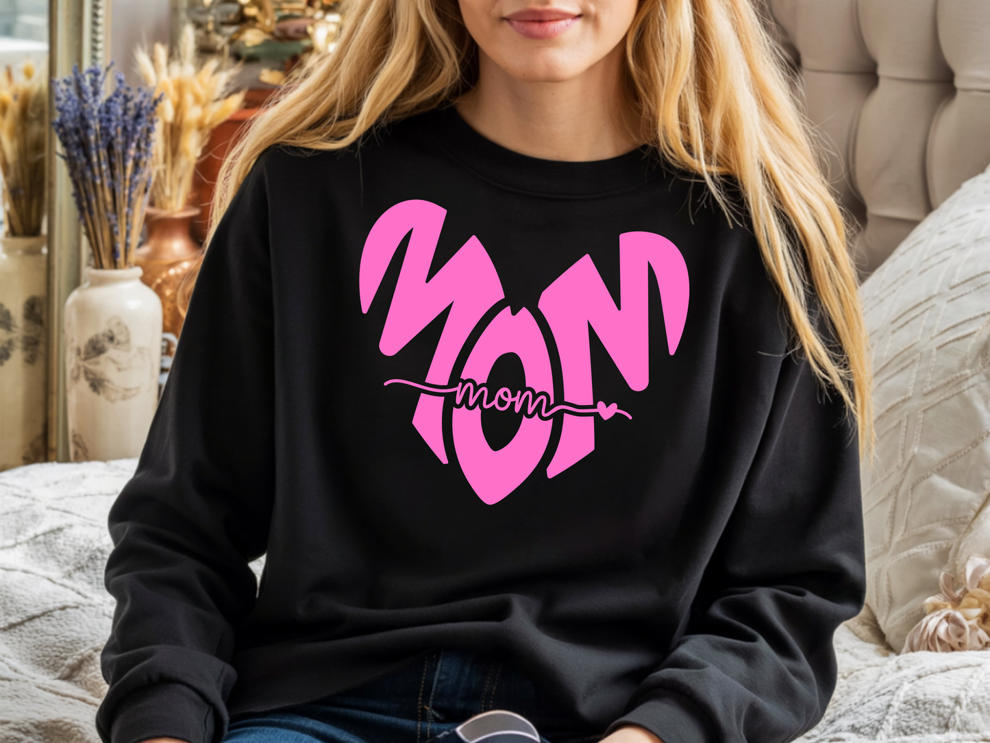 Mom's Love Crewneck Sweatshirt Gift for Mom